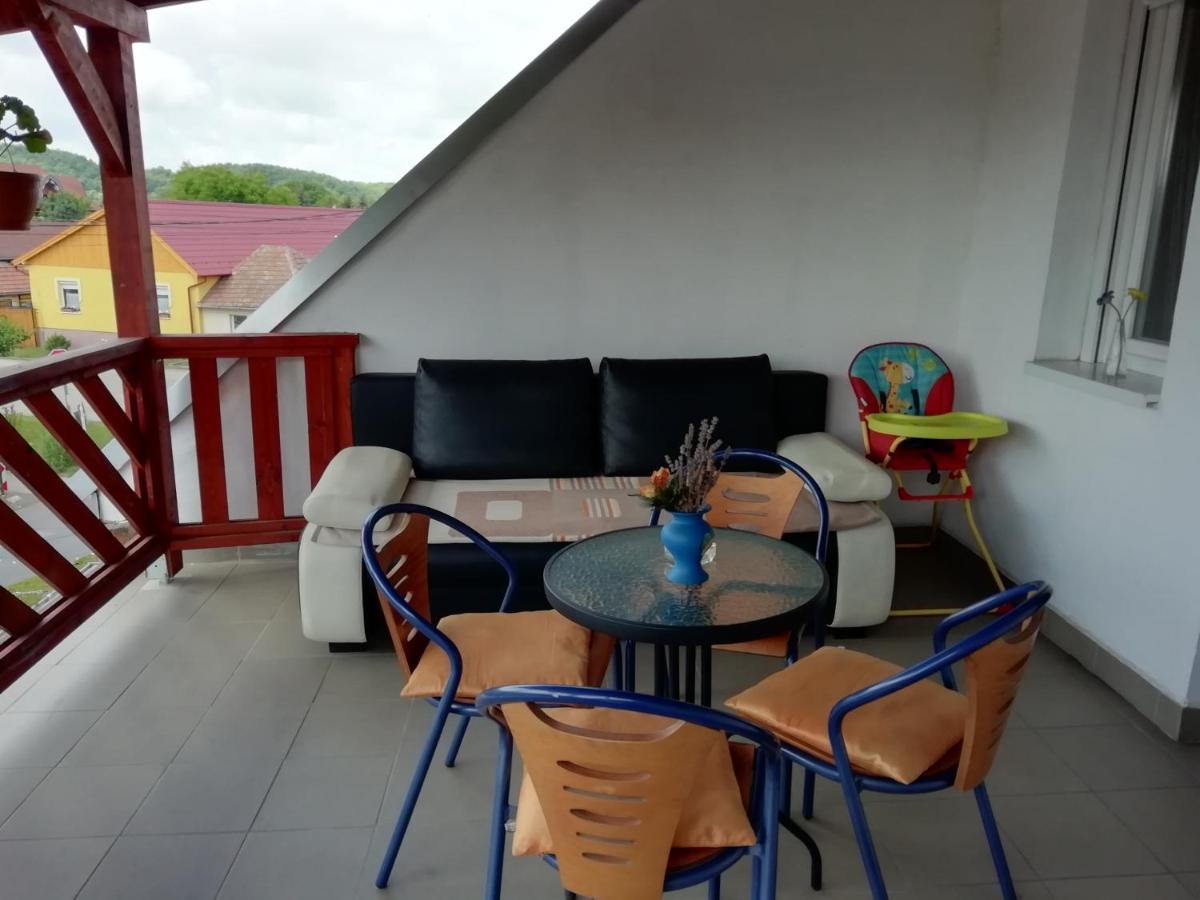 Apartamento Vadásztanya Fogadó Egerszalók Exterior foto